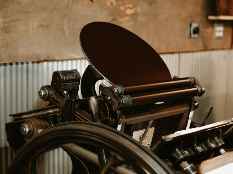 The fold is a lie we inherited from print